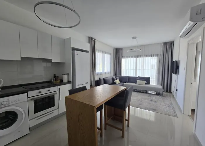 Luxury With Pool View At Caesar Apartmán *