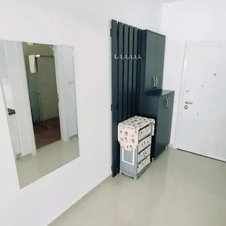 Caesar & New! 1 Bedroom With Superb Balcony *