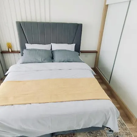 Apartment Caesar & New! 1 Bedroom With Superb Balcony
