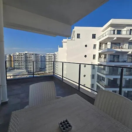Apartment Luxury With Pool View At Caesar